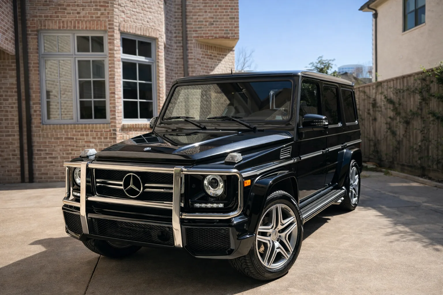 Detailed vehicle exterior with improved shine and presentation