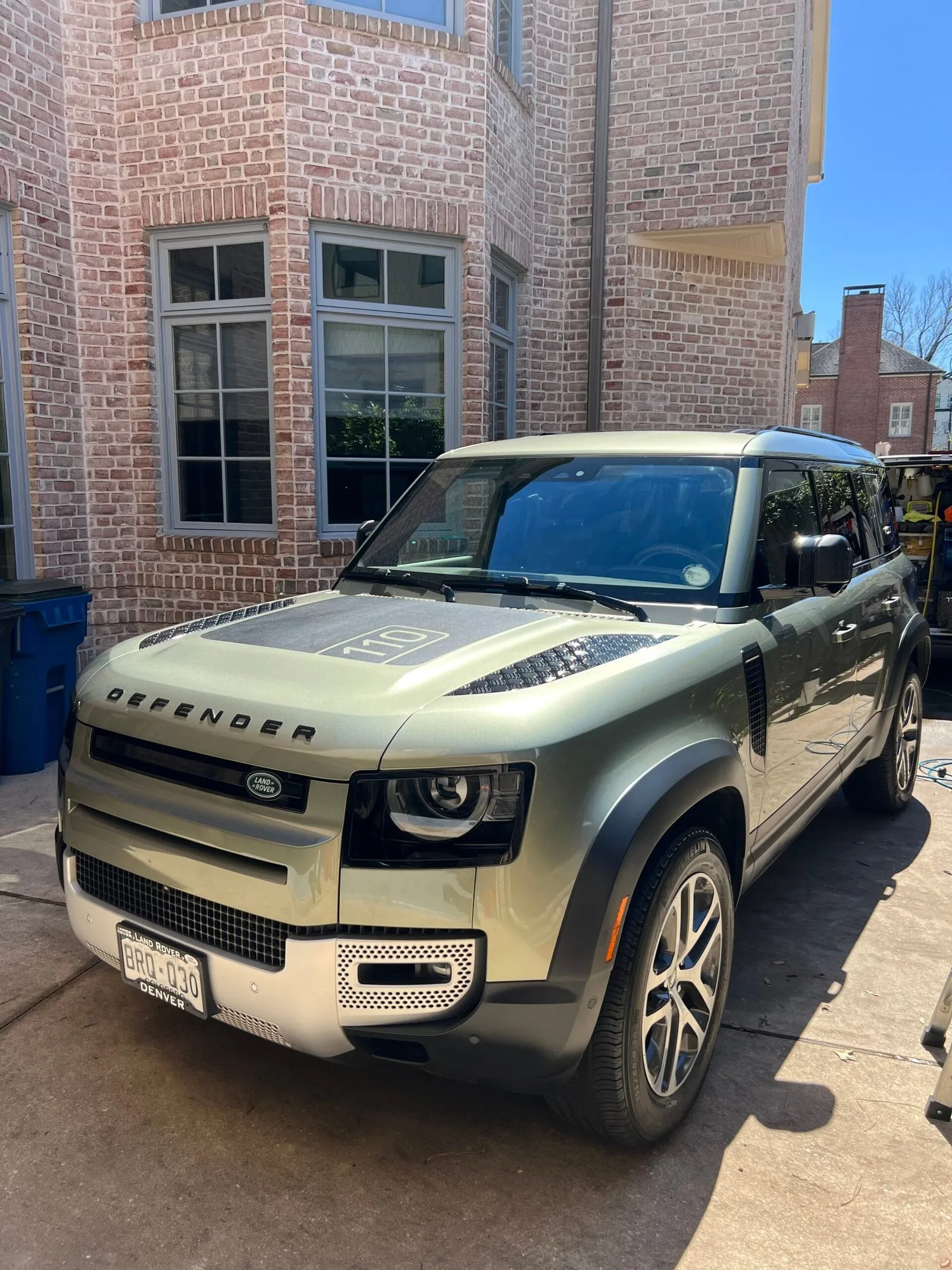 Mobile exterior detailing result with clean paint and wheels