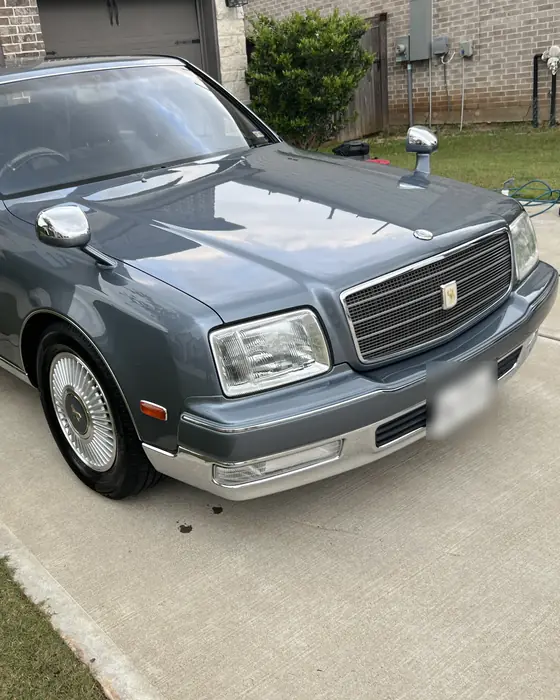 Blue-grey Toyota Century after ceramic coating